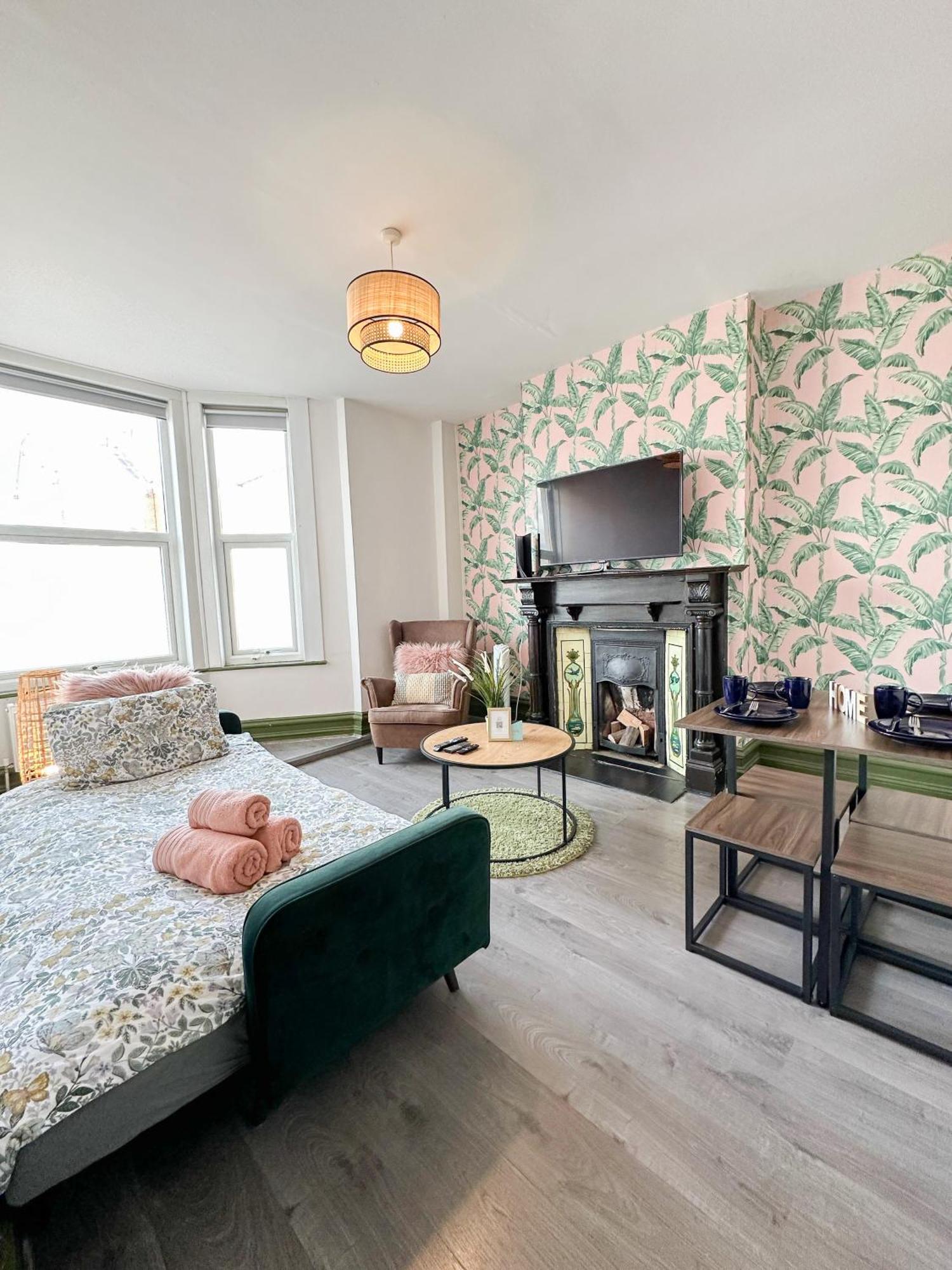 Appartamento Lovely 2-bedroom Flat With Indoor Fireplace In Shepherds Bush, Near White